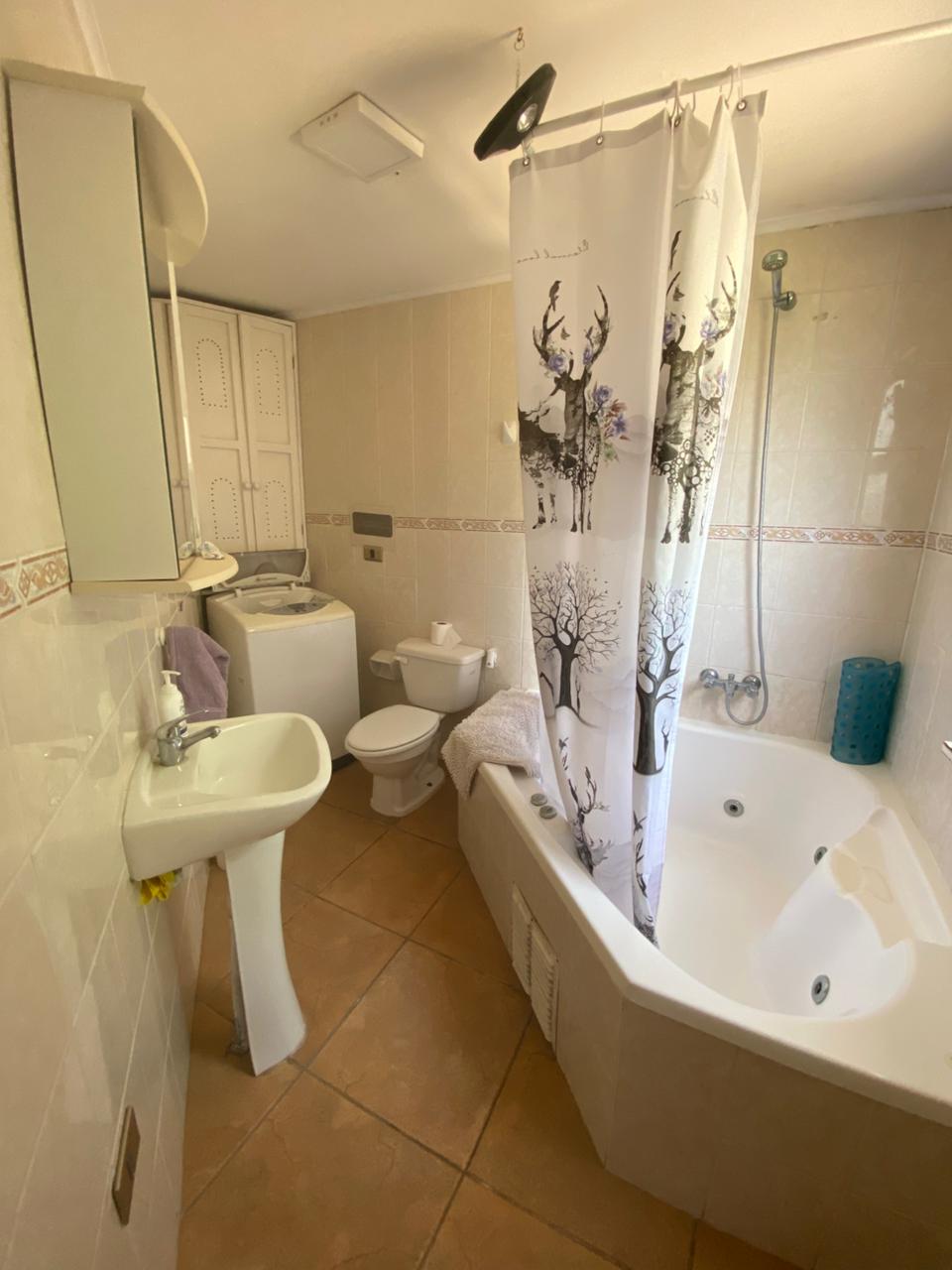 Baño 2. Maiten